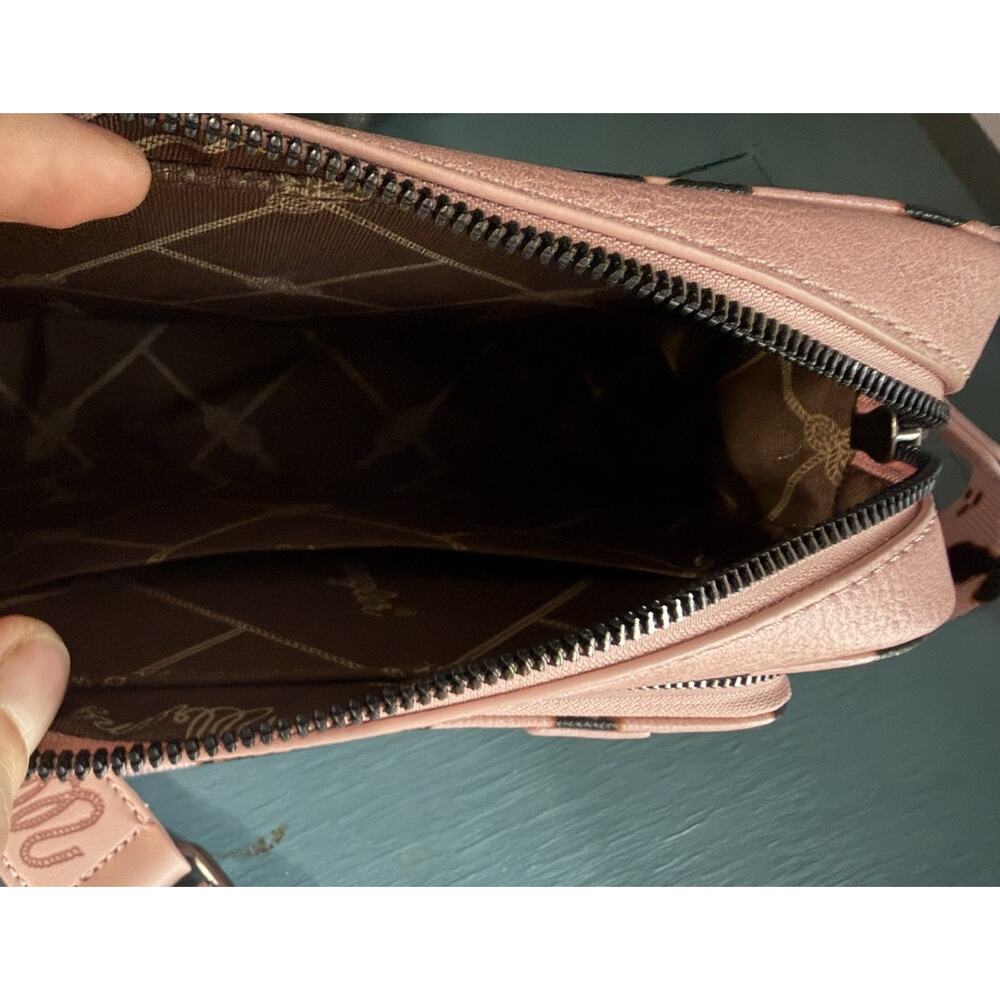 Wrangler By Montana West Vegan Leather Pink Cow Print Crossbody Bag Purse Rodeo - Picture 4 of 7